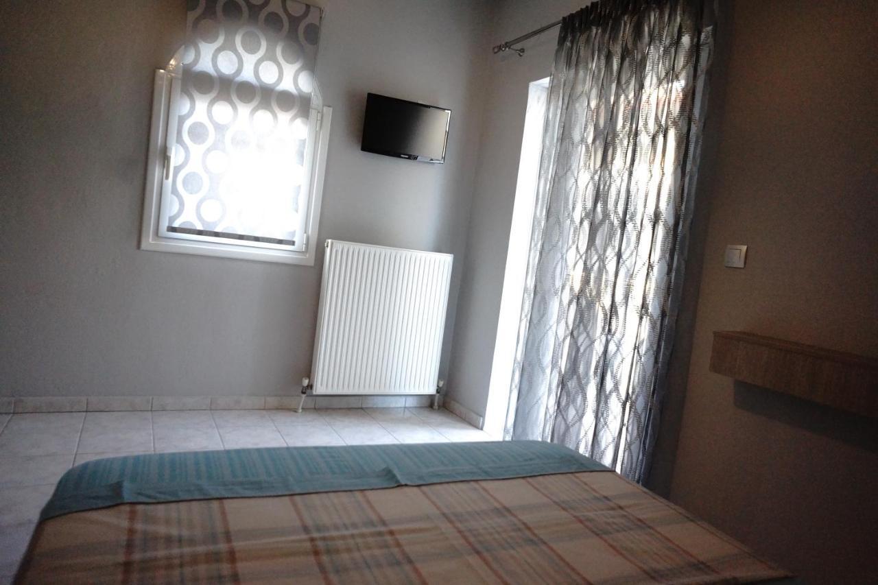 Blue Dream Hotel Olympiakí Aktí Habitación foto