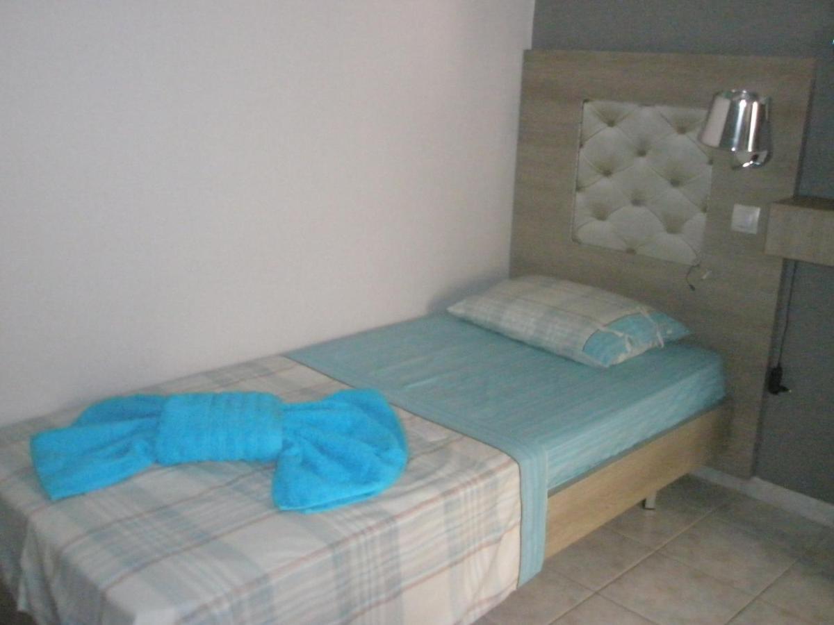 Blue Dream Hotel Olympiakí Aktí Habitación foto